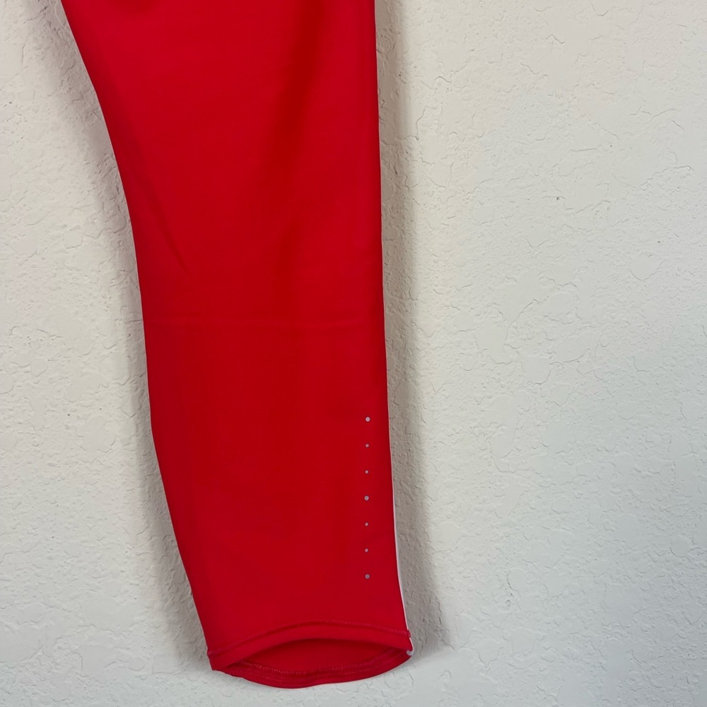 Athleta Pacesetter 7/8 Tipped Tights Leggings Red White Stripe Size Large - Picture 5 of 7